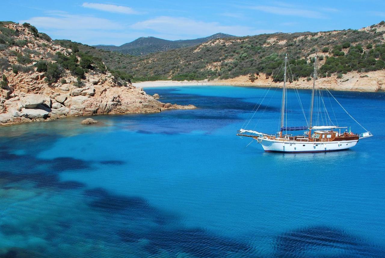 B&B Giallo Limone Teulada Εξωτερικό φωτογραφία